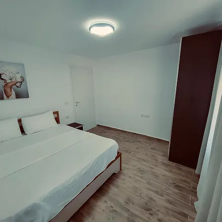 Apartment Seaside Escape