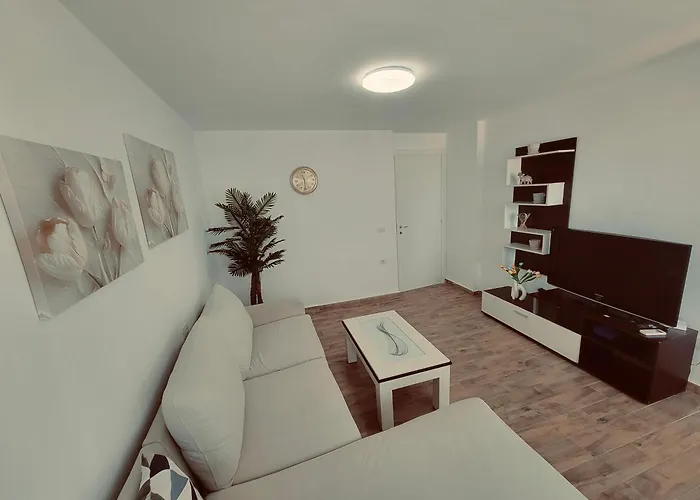 Seaside Escape * Durres